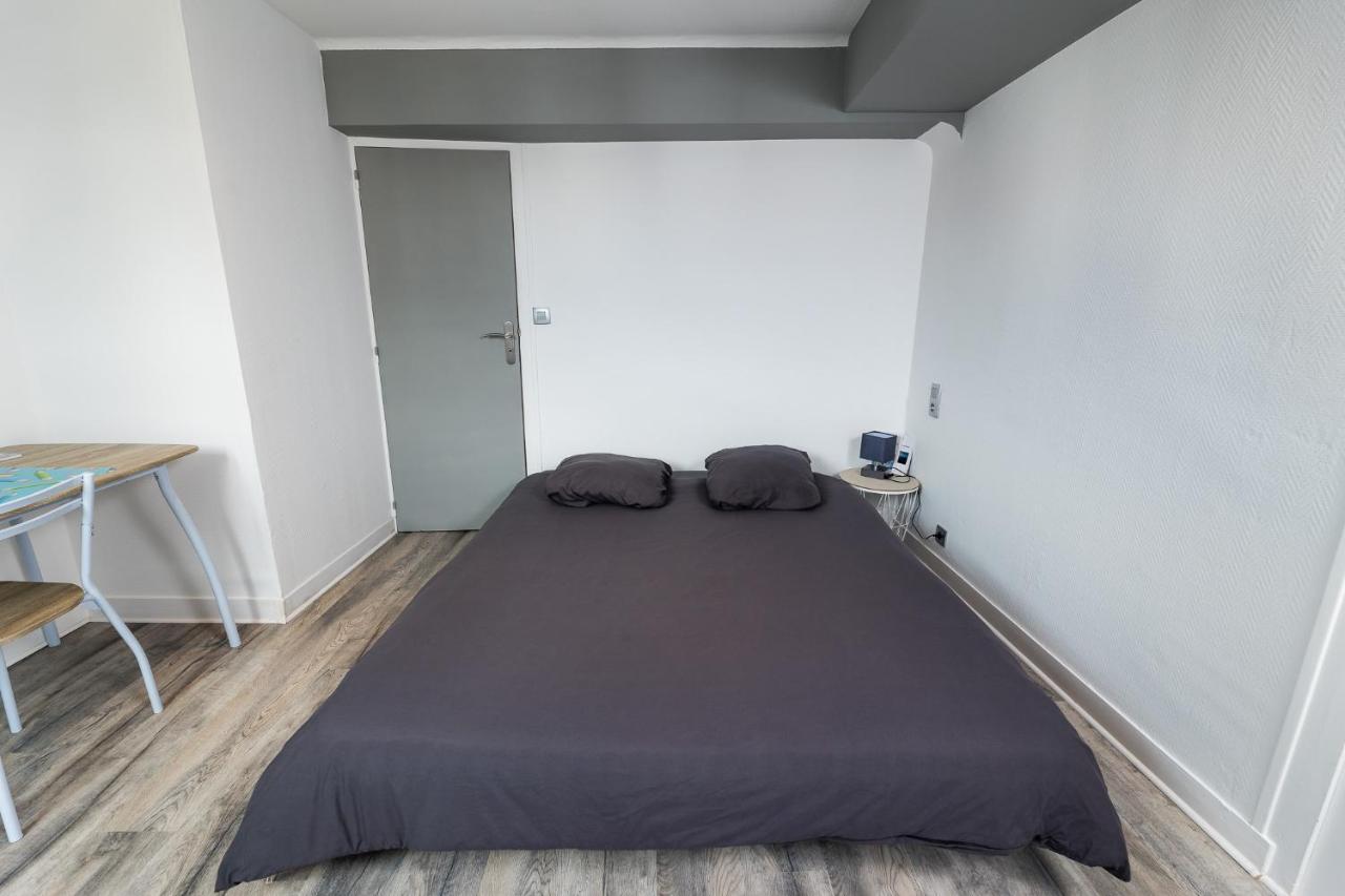 A6 - Comme A La Maison -