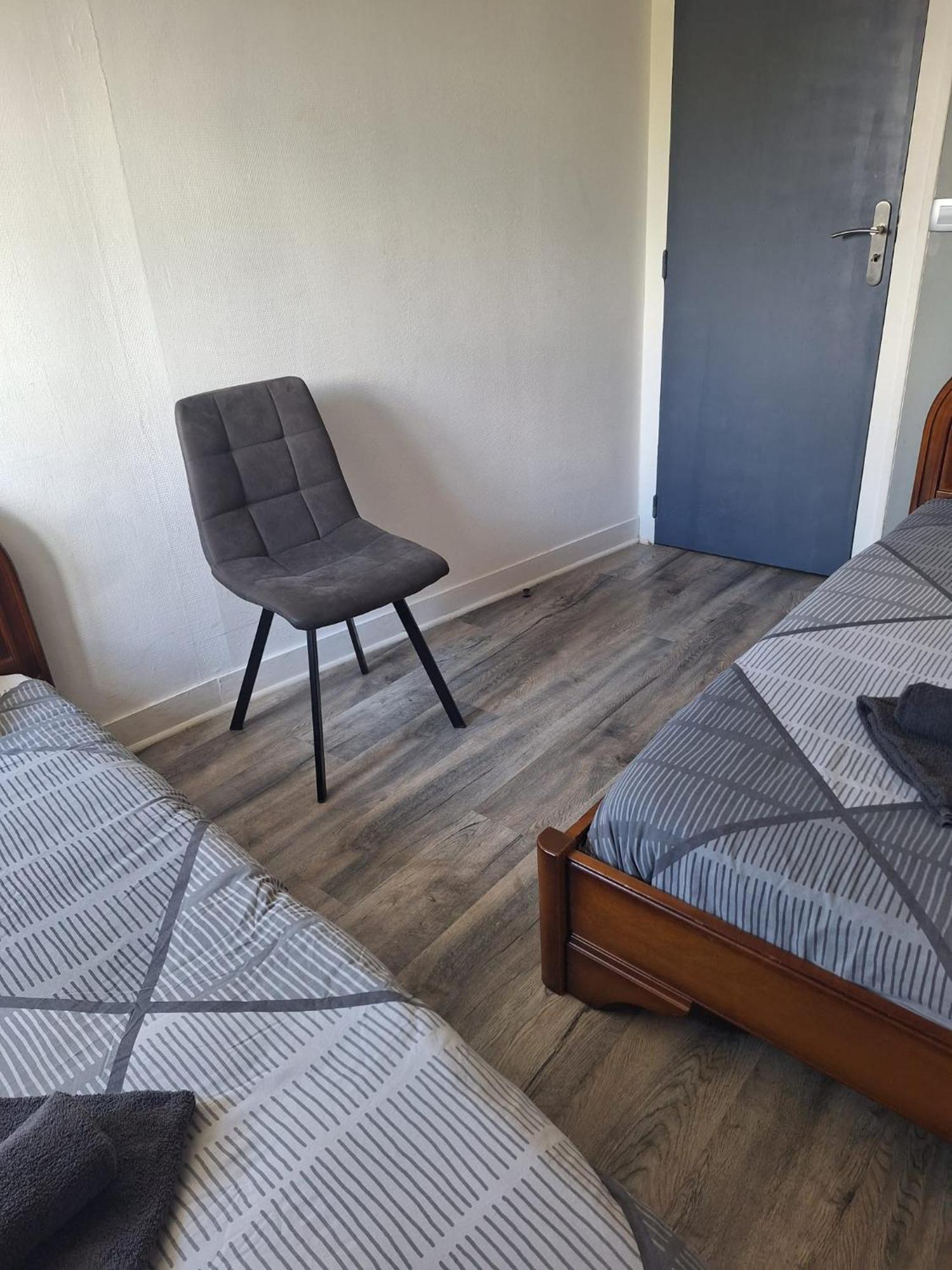 A6 - Comme A La Maison - * Chateaubriant